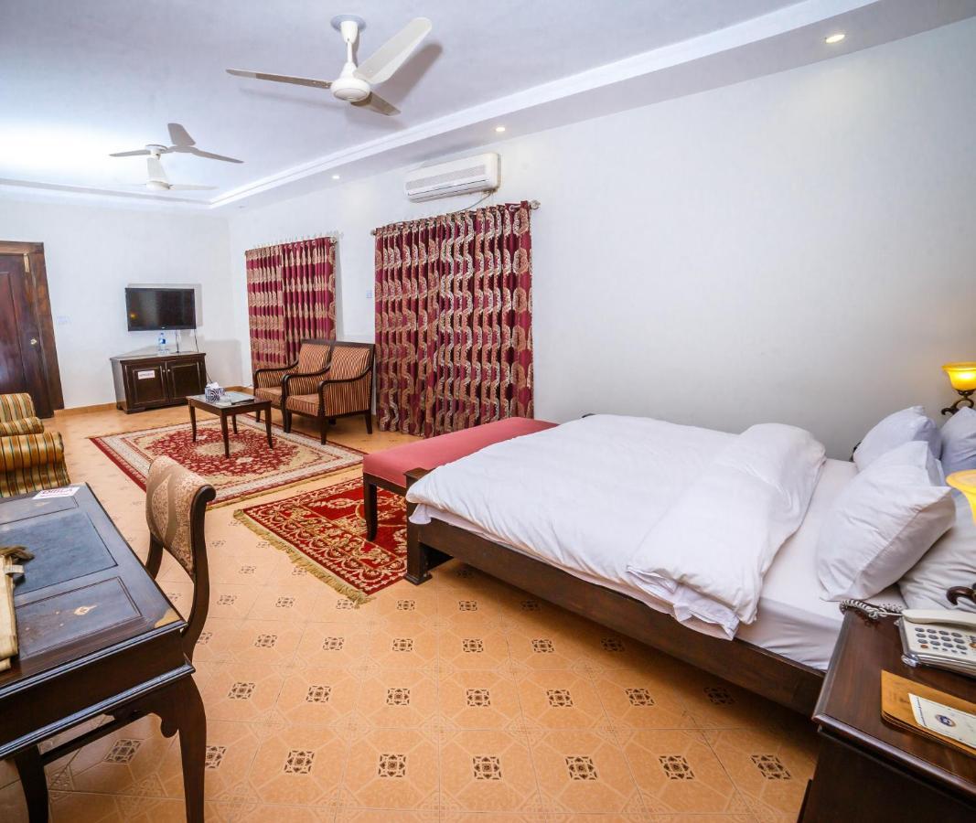 Hotel Vip House Peschawar Exterior foto